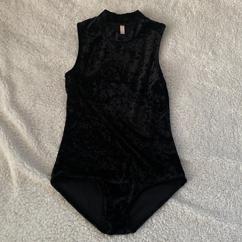 High Neck Velvet Bodysuit - Black